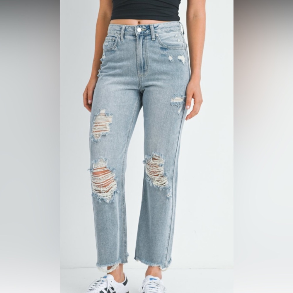 JBD. "Just Black Denim" Quinn Distressed Straight Leg Jeans Light Wash SIZE 26